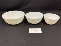3 Piece Pyrex White Nesting Bowl Set