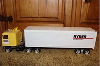 Ertl Ryder Tractor Trailer