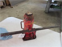 12-and-a-half-ton bottle jack