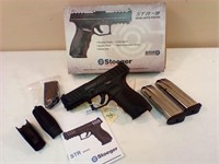 Stoeger STR9 pistol 9 x 19 In org. Box xtra clip