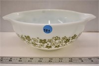 Pyrex 443 2.5QT Crazy Daisy Cinderella bowl (good