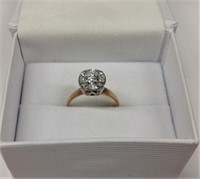 14k yellow/white gold Ring features approx.