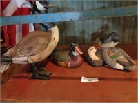 1 goose, 2 duck figurines