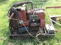 Portable Welder with Wisconsin Engine