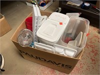 Box Lot of Plasticware & Kitchen Items