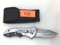 Smith & Wesson ExtremeOps w/sheath, approx 7.5