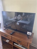 Insignia Flat Screen Tv 42” 43” with Remote