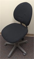 Armless swivel office chair
