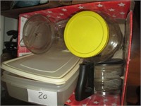 BOX OF MISC KITCHEN ITEMS