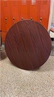 4ft round table, 28in height