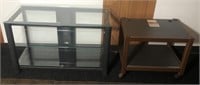 (B) Lot with glass entertainment center and wooden