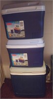 (G) Lot of 3 Rubbermaid coolers w/ thermos