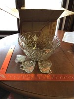 Punch bowl, cups and serving spoon in box