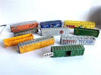10 HO SCALE TRAIN WAGON CARS-TOP PART ONLY