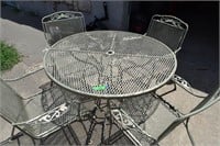 Iron Patio Table w/Four Chairs