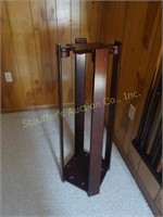 Free standing cue stick holder, holds 8 cue