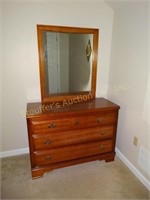 3 Drawer dresser w/mirror 42"W
