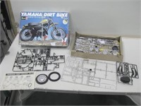 Revell 1:8 Yamaha Dirt Bike Model Kit