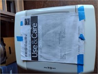 Fridgidair 70 Pint Dehumidifier w/box and instruct