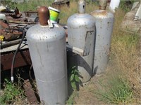 3 propane tanks