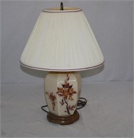 Porcelain body wood base lamp 19"H