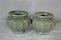 Pair of Haegar pottery flower pots 5"H