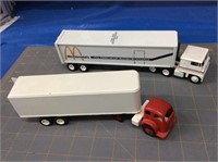 2 Winross semi tractor trailers, 1/64 scale