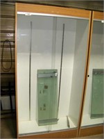 Lighted glass display case, 3' x 6' x 16" deep