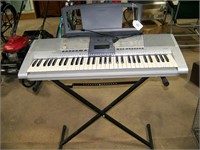 Yamaha PSR-295 keyboard w/stand