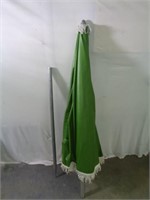 parasol vintage verte intérieur fleuri