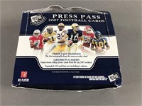 14 Sealed Packs 2007 Press Pass Football Cards