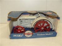 ERTL Fordson Model F