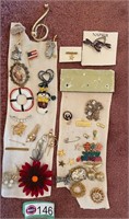 COSTUME BROOCHES & PINS