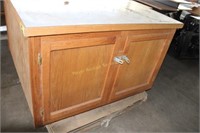 Two sided cabinet