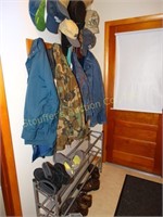 Men's hats, jackets mostly size L, shoes mostly