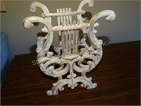Cast Metal stand 11"t
