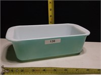 PYREX LOAF PAN IN USED CONDITION