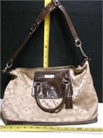 COACH PURSE IN USED CONDITION