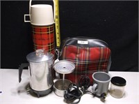 PLAID COFFEE SET UP COMPLETE W/ POT,CORD,CUP,ETC
