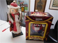 PAIR OF NUTCRACKERS FOR CHRISTMAS!