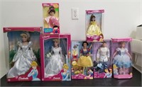 211- 7 Disney Dolls