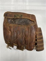 1950’s “Nokona” G47 Ball Glove(Texas)