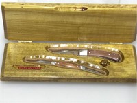 Winchester pocket knives w/wood box, approx 5