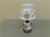 Ornate Vintage Table Lamp with Floral Decor