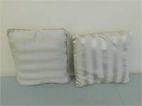 Lot of 4 Decorative Throw Cushions and 2 Zippered