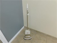 General Elecgtric Floor Polisher with Retractable
