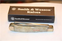 Lg. Smith & Wesson Trapper 2-Blade w/Box - NIB