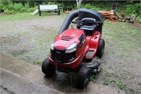 Craftsman LT2000 Lawn and Garden Tractor