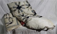 Queen Size Quilt and Shams
