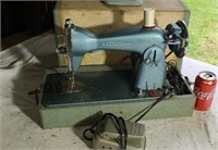 Brother sewing machine (works)